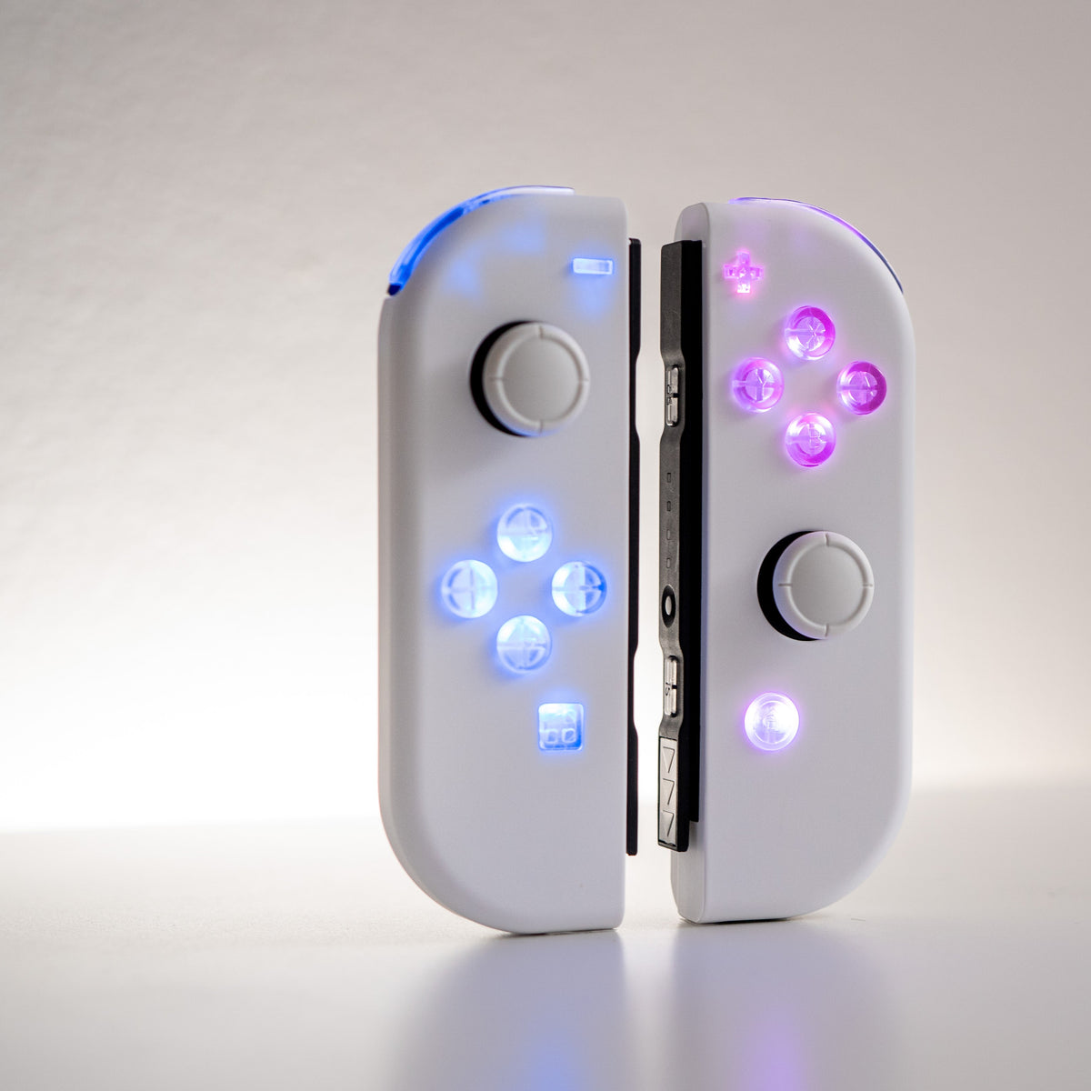 Custom Joy-Con LED MOD - White on White with Backlit Clear Buttons - Nintendo Switch Controllers